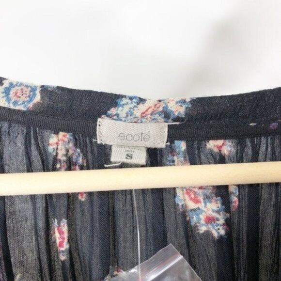 ECOTE Black Floral Paisley Printed Boho Blouse - Picture 5 of 9